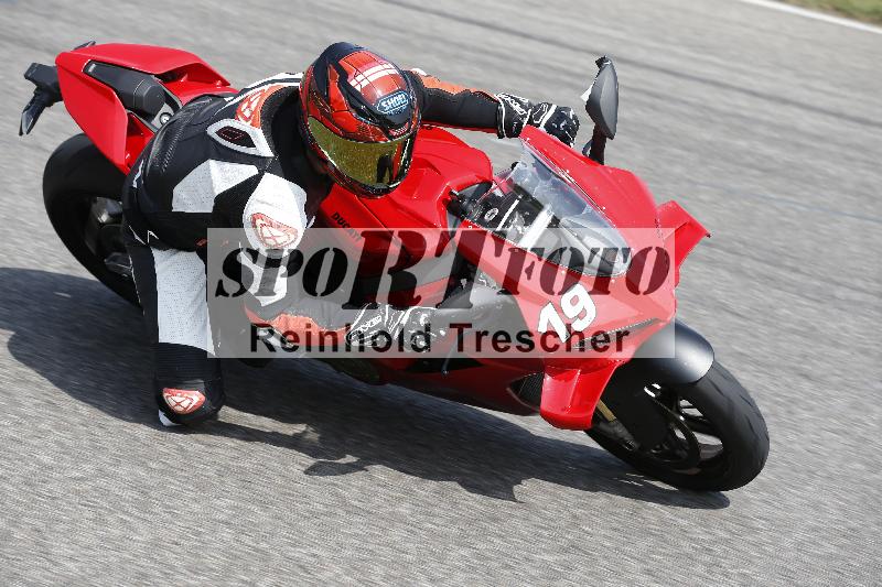 /27 12.06.2025 Ducati Schweiz Trackday Warmup  ADR/gruen-vert/19